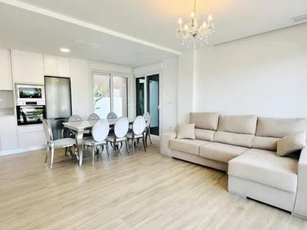 Sale of townhouse in Desamparados-Hurchillo-Torremendo , Orihuela photo 4