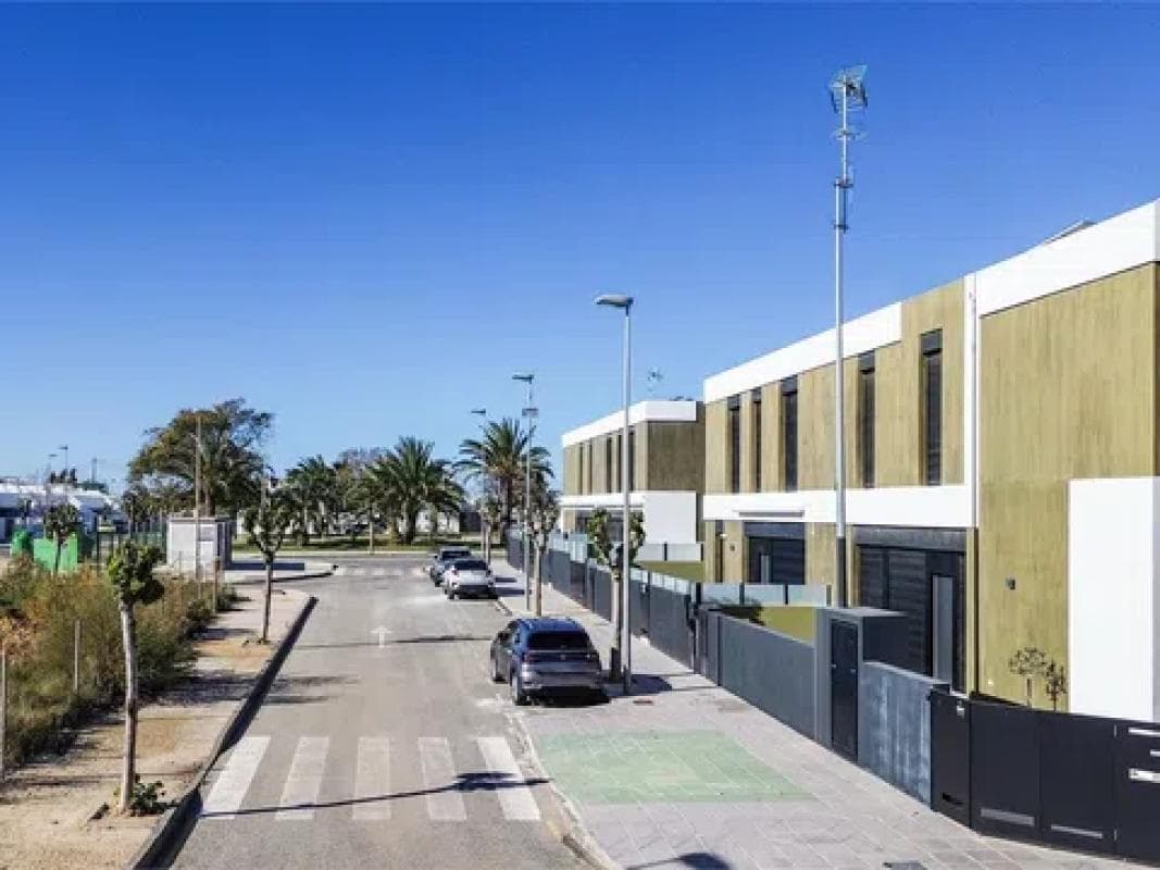 Venta de chalet adosado en Calle Principado , Pilar de la Horadada photo 2