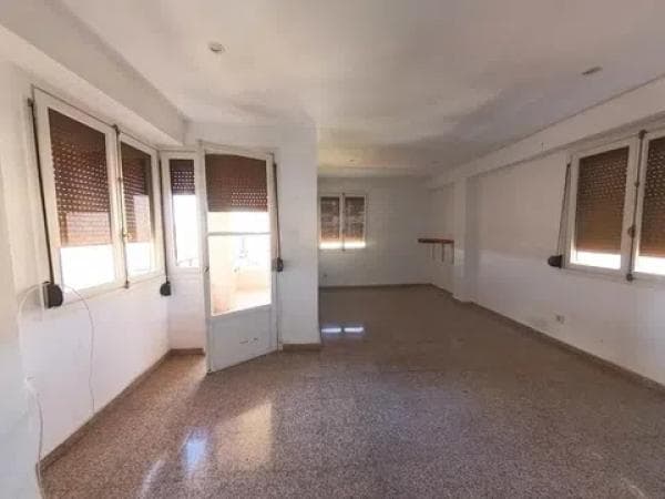 Продажа квартиры на Avenida de Alcalde Lorenzo Carbonell, Аликанте / Алакант
photo 1