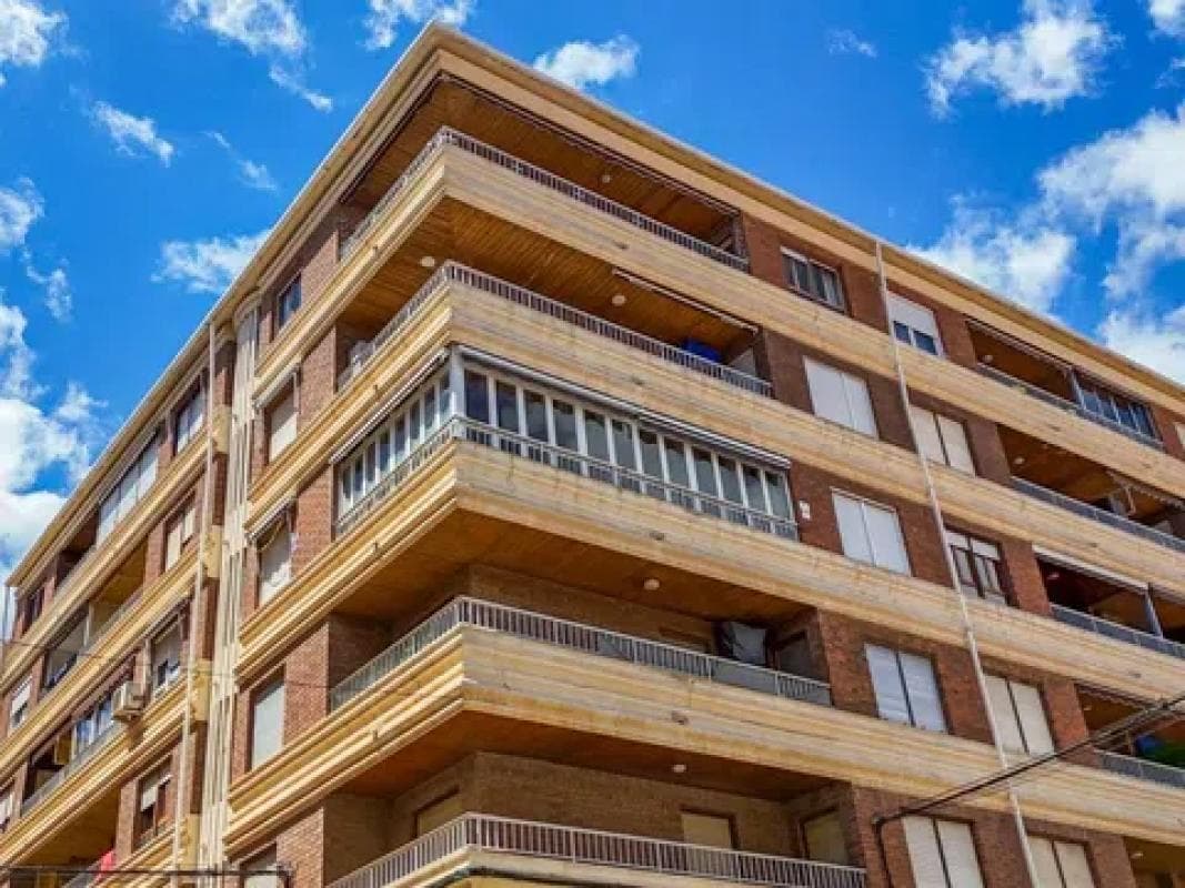 Venta de piso en Calle Monteagudo, Torrevieja
photo 3