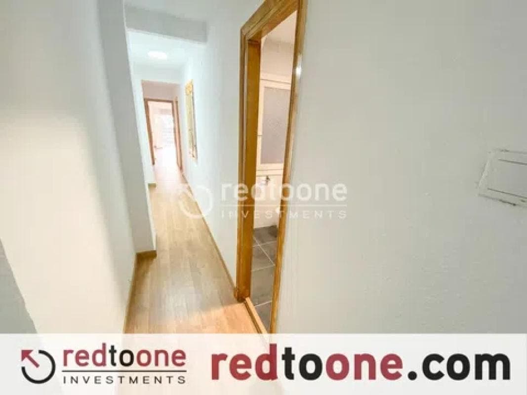 Venta de piso en Barrio Carolinas Altas, Alicante / Alacant
photo 2