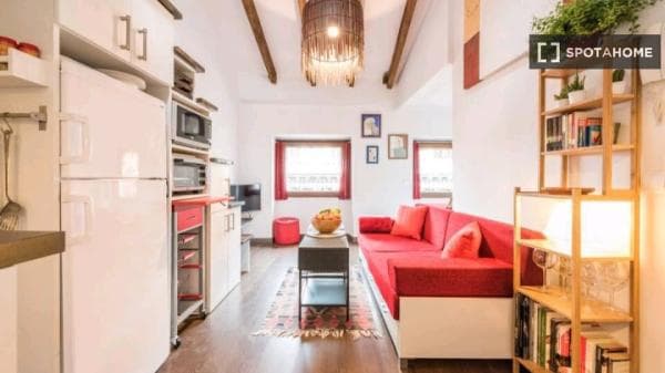 Apartment for rent in C. del Amparo , Madrid photo 1