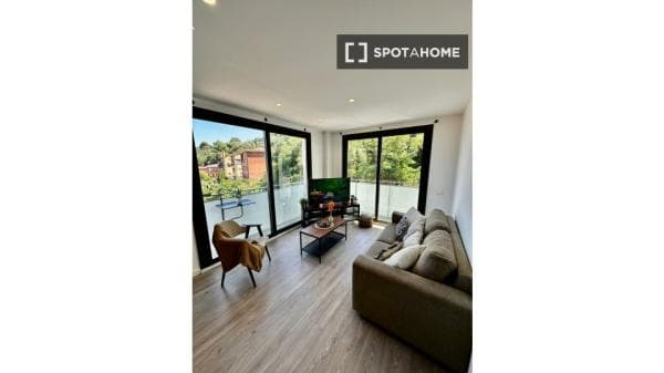Piso en alquiler en , Barcelona thumbnail 2