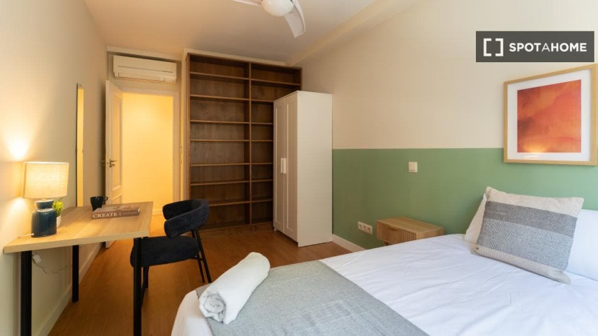 Properties for sale and rent in Spain photo 2