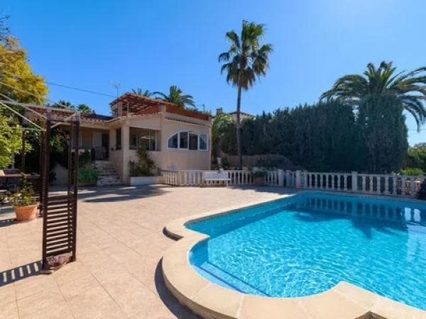 Chalet independiente en venta en Cala Advocat - Baladrar, Benissa
photo 1