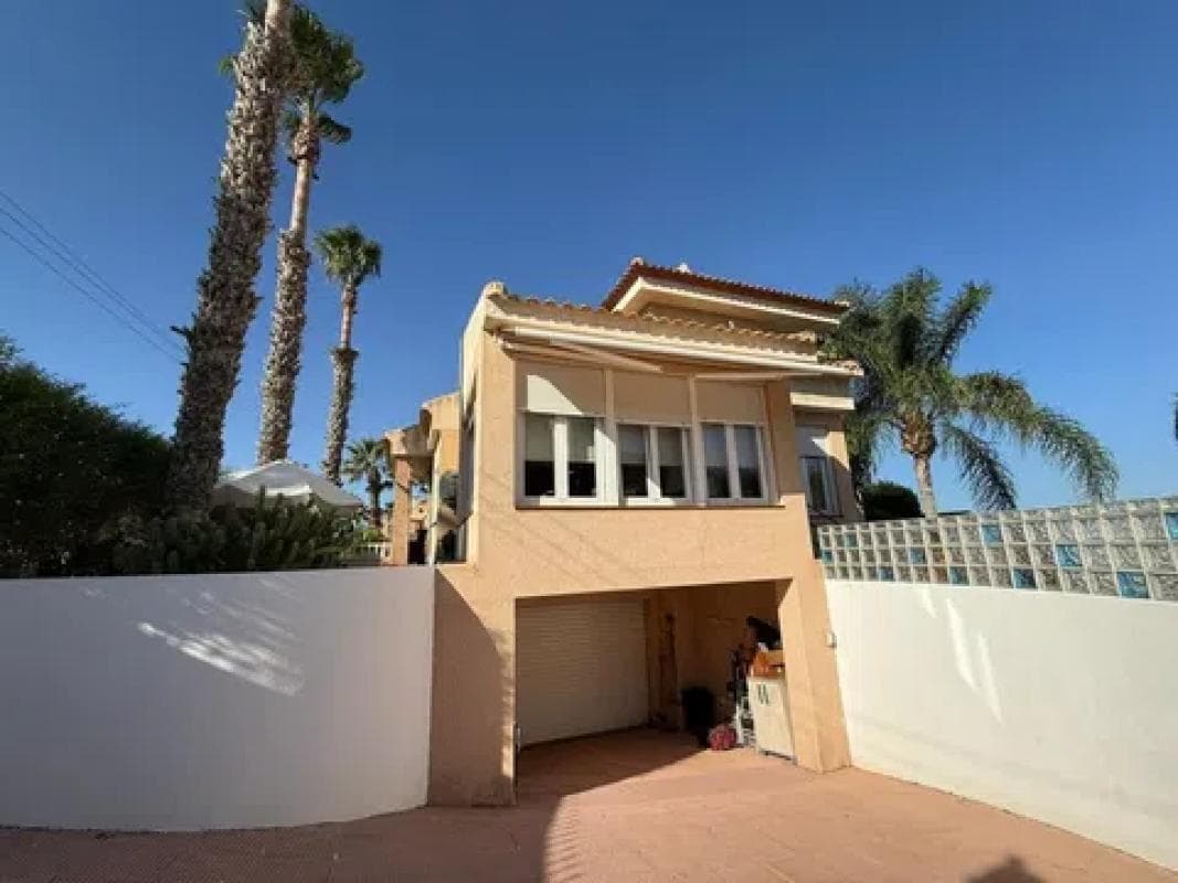 Propiedades en venta y alquiler en España photo 2