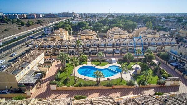 Дуплекс на продажу в Barrio Los Balcones - Los Altos del Edén, Торревьеха photo 1