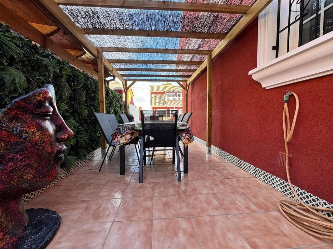 Venta de chalet adosado en Calle Ebro, 5 , Orihuela photo 4