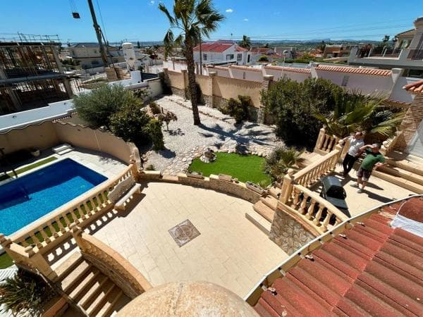 Chalet adosado en calle Chiquita, 4 thumbnail 2