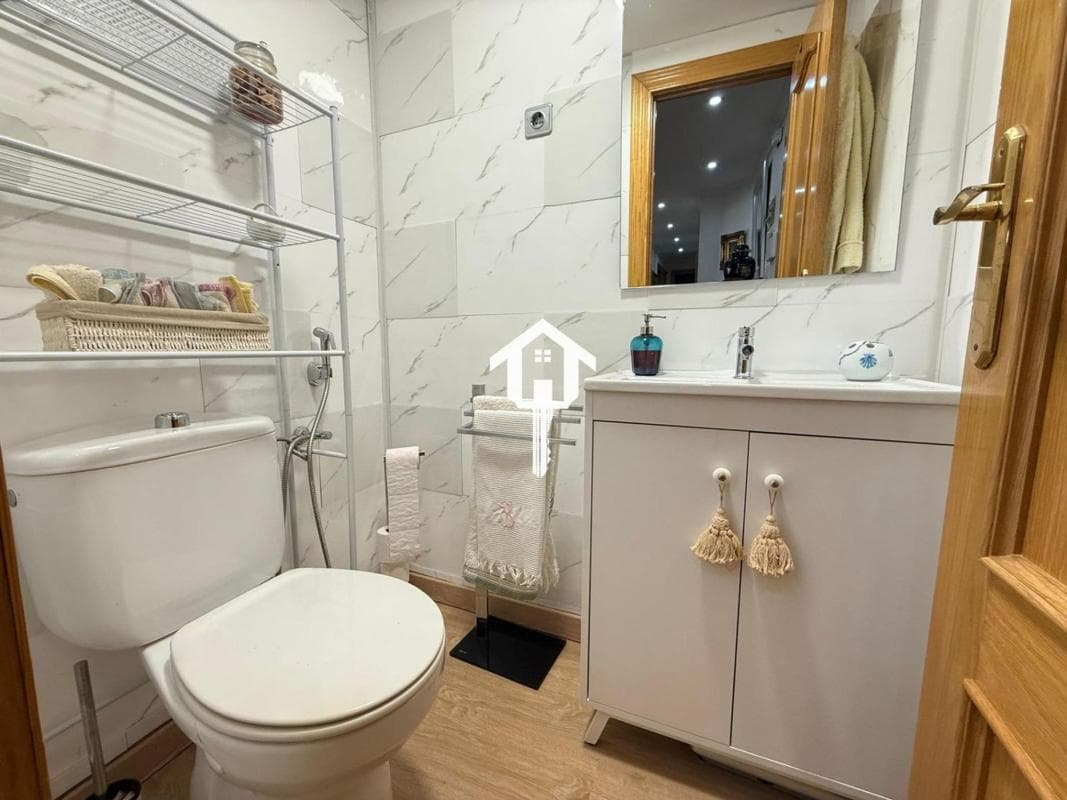 Venta de piso en Calle Hermanos Soto Chápuli, Alicante / Alacant
photo 4