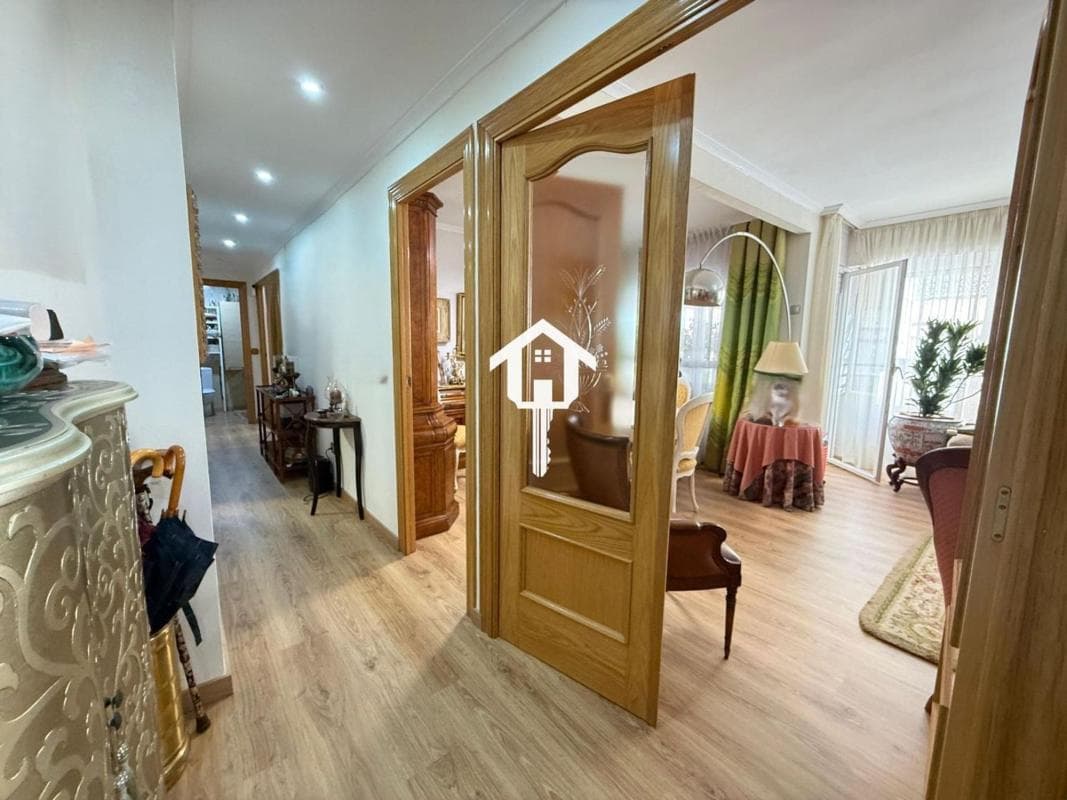 Venta de piso en Calle Hermanos Soto Chápuli, Alicante / Alacant
photo 5