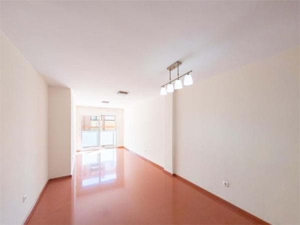 Venta de piso en Barrio Carolinas Altas, Alicante / Alacant
thumbnail 1