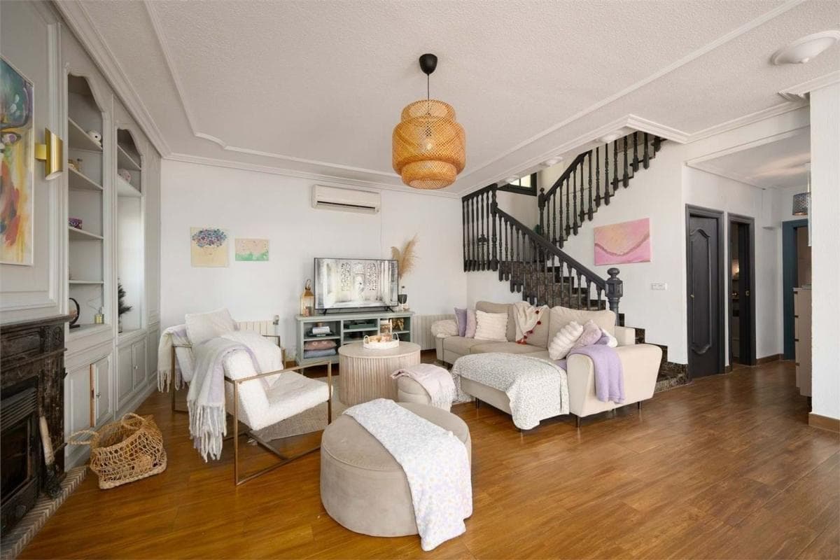 Venta de chalet independiente en Los Girasoles, San Vicente del Raspeig
photo 3