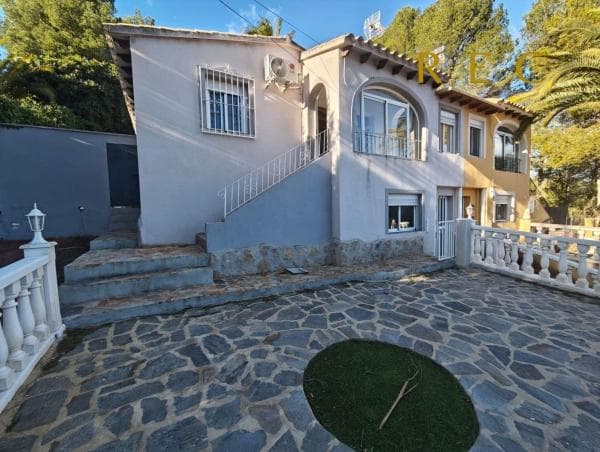 Chalet adosado thumbnail 2