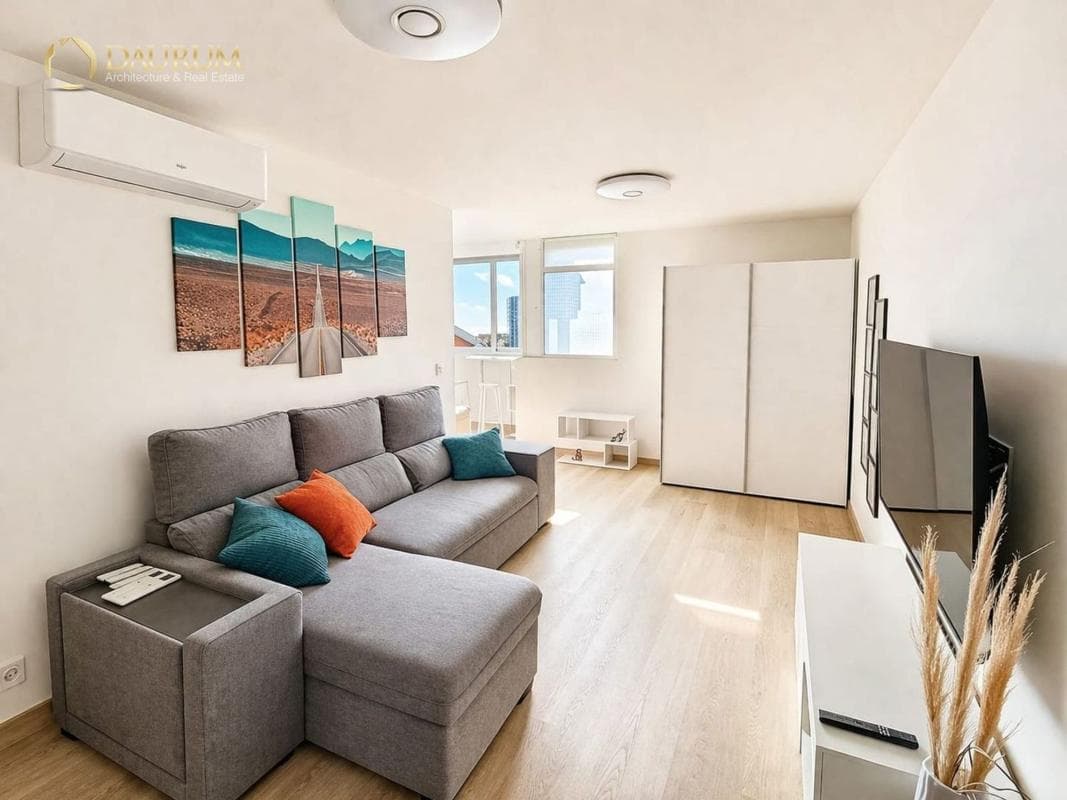 Venta de piso en Calle de Viena, Benidorm
photo 2