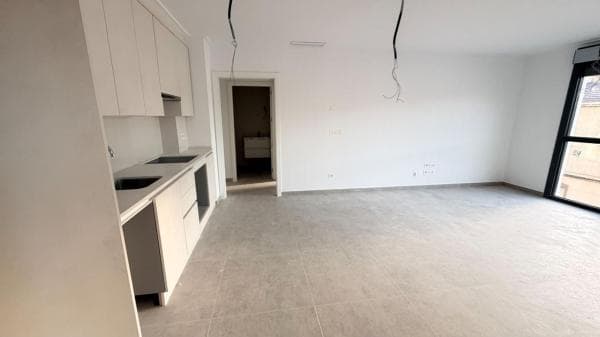 Venta de piso en Barrio San Crispín, Elche / Elx
photo 1