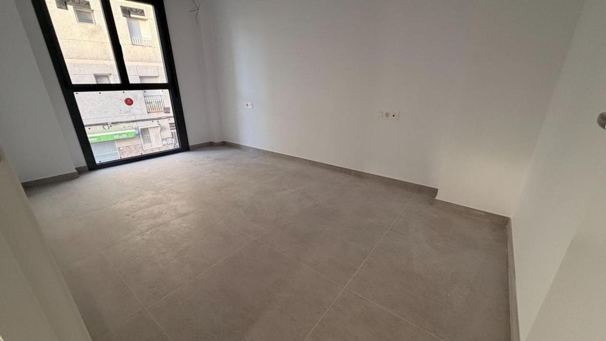 Venta de piso en Barrio San Crispín, Elche / Elx
photo 5