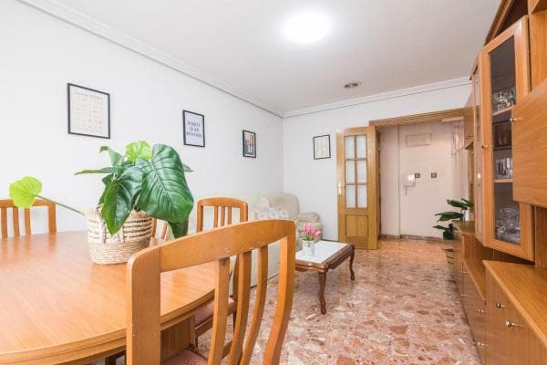 Venta de piso en Barrio Carrús Este, Elche / Elx
thumbnail 2