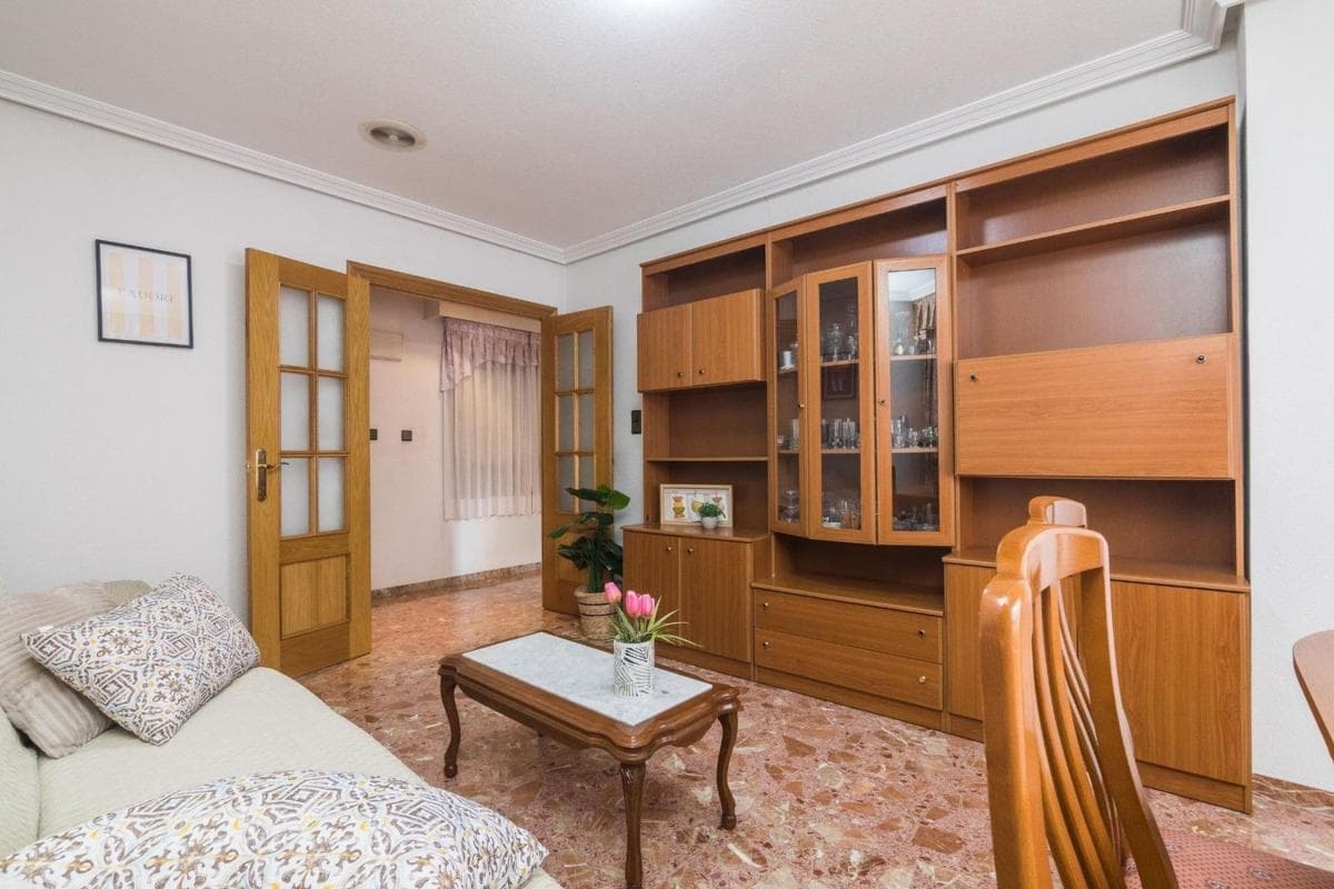 Venta de piso en Barrio Carrús Este, Elche / Elx
photo 4