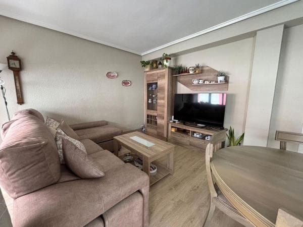 Venta de piso en Barrio Raval de Santa Teresa-El Asilo, Elche / Elx
thumbnail 2