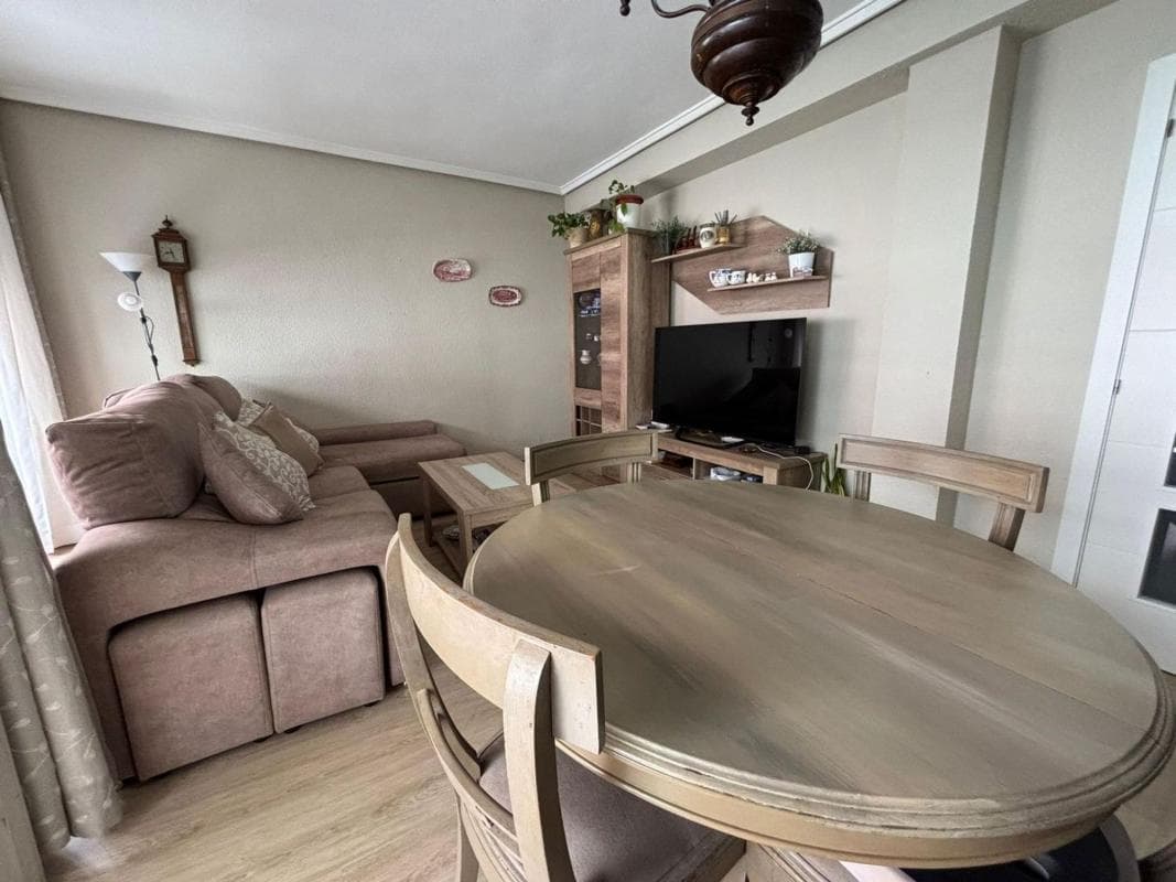 Venta de piso en Barrio Raval de Santa Teresa-El Asilo, Elche / Elx
photo 4