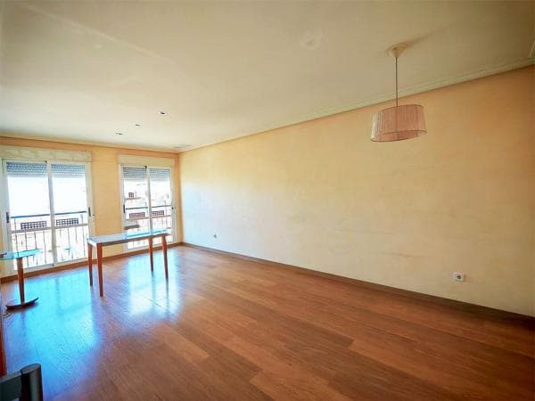 Venta de piso en Calle Rojales, 1, Elche / Elx
photo 1