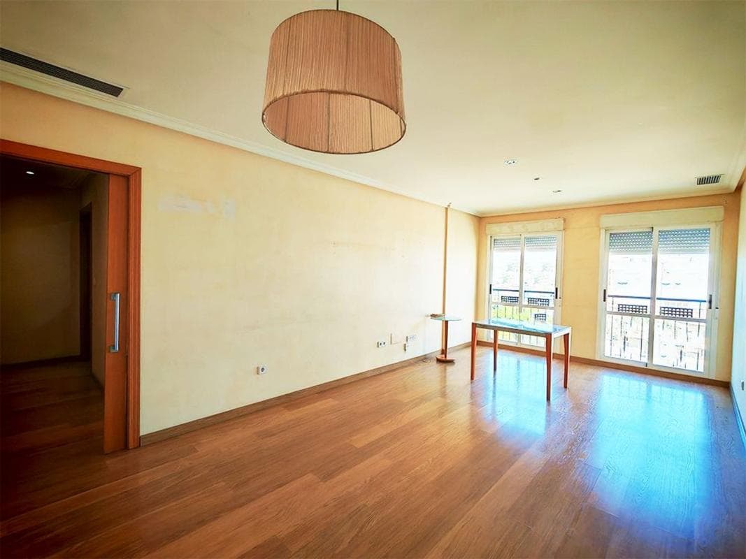 Venta de piso en Calle Rojales, 1, Elche / Elx
photo 2