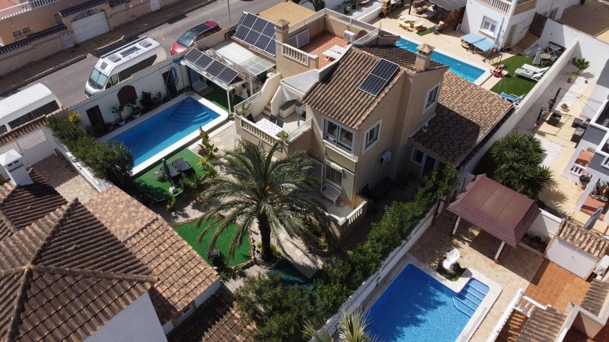 Propiedades en venta y alquiler en España photo 2