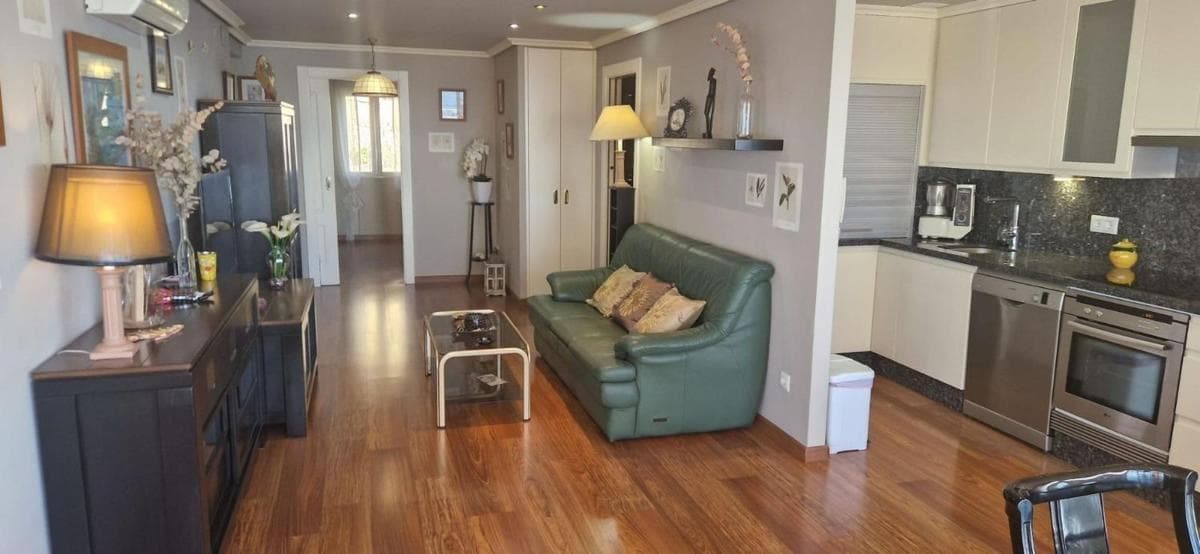 Venta de piso en Avenida de Villajoyosa, Alicante / Alacant
photo 5