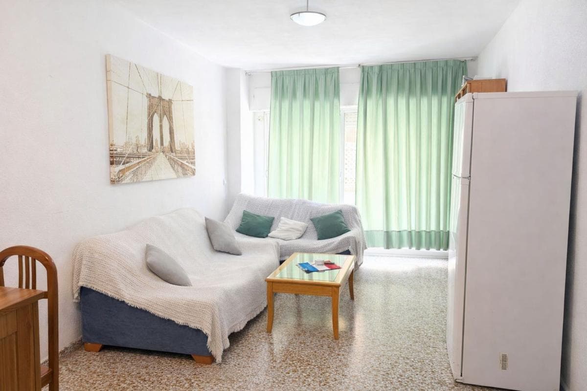Venta de piso en Calle Callosa de Segura, Alicante / Alacant
photo 2