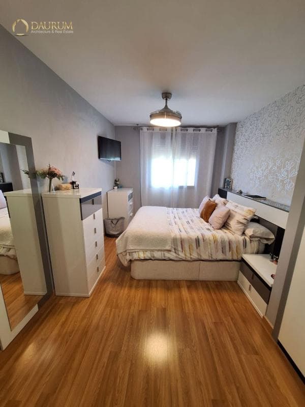 Venta de duplex en Calle Navarro Ledesma, Málaga photo 4