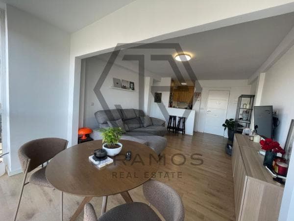 Sale of flat in Avenida de Andalucía, Vélez-Málaga
thumbnail 1
