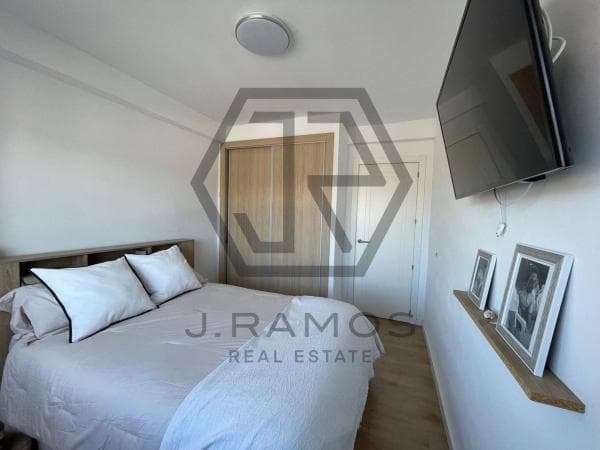 Sale of flat in Avenida de Andalucía, Vélez-Málaga
thumbnail 2