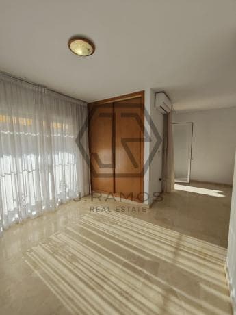 Chalet pareado en calle Alella thumbnail 2