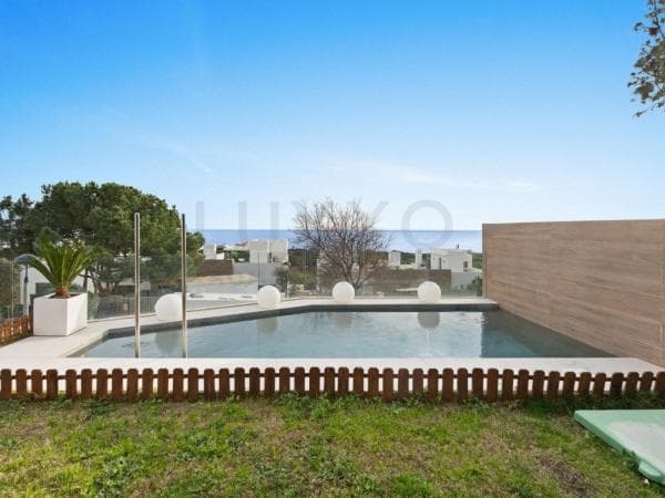 Venta de piso en Barrio Hacienda Las Chapas, Marbella
thumbnail 1