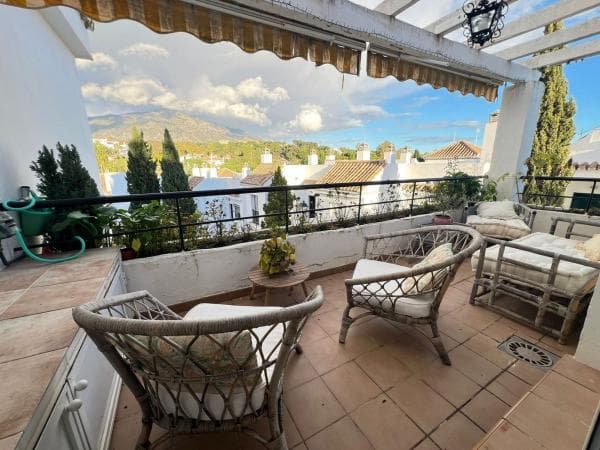 Venta de piso en Barrio Los Naranjos, Marbella
thumbnail 1