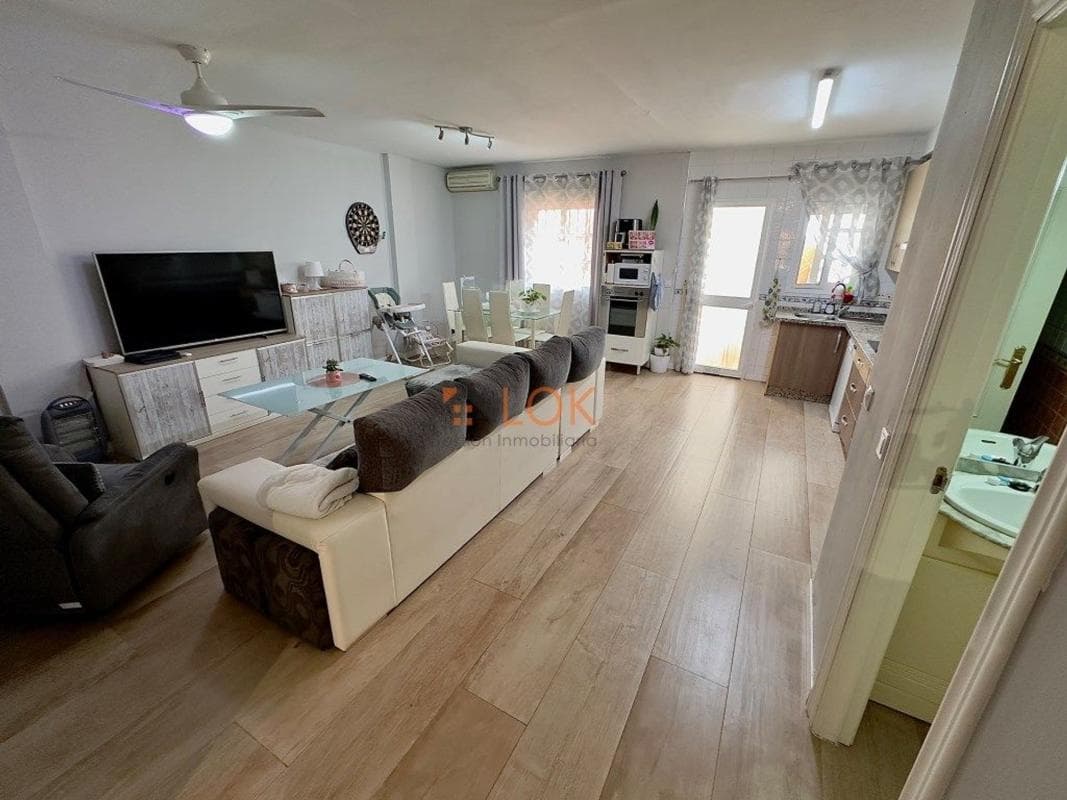 Продажа отдельного шале в Calle Caliza, 16, Малага photo 4