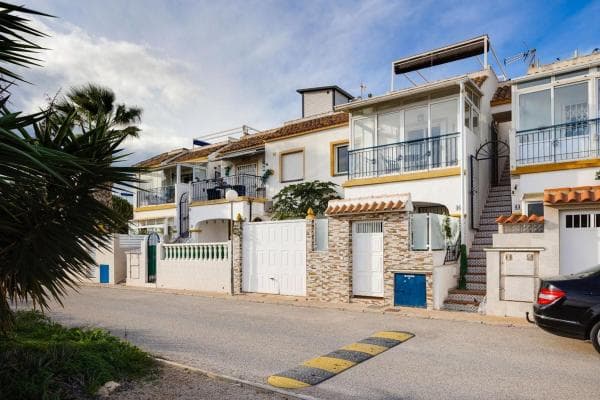 Chalet independiente en venta en Barrio La Siesta - El Salado - Torreta, Torrevieja
photo 1
