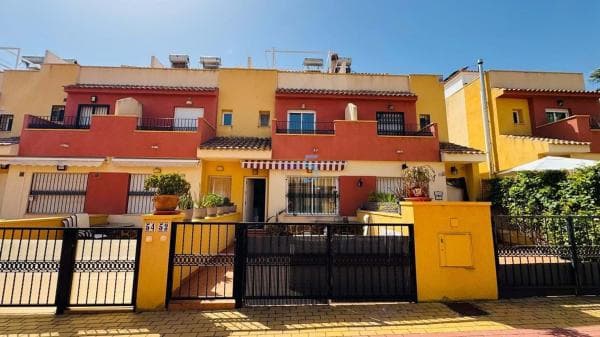 Chalet independiente en venta en Barrio Villamartín, Orihuela
photo 1