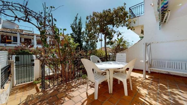 Chalet adosado en calle Dunas thumbnail 2