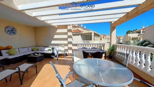Ático en venta en Calle Pino Piñonero, 66, Orihuela thumbnail 2