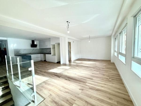 Venta de piso en Calle Conrado del Campo, Elche / Elx
photo 1