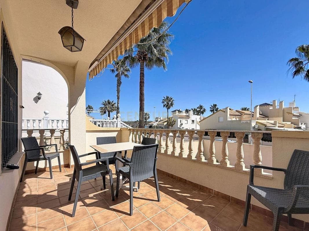 Venta de chalet adosado en Avenida Ramblas de Oleza, 216 , Orihuela photo 3