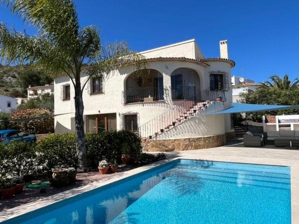 Chalet independiente en venta en Alcalalí, Alcalalí
photo 1