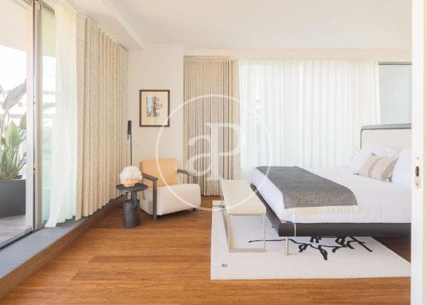 Duplex na sprzedaż w Barrio El Besòs, Barcelona photo 1