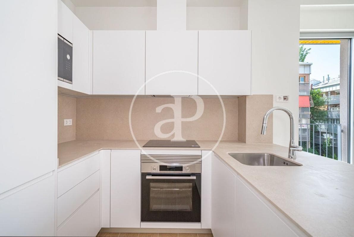 Продажа квартиры на Barrio San Juan Bautista, Мадрид
photo 5