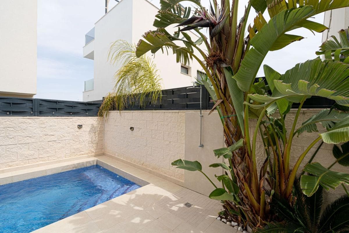 Venta de chalet independiente en C. Jose Ortega y Gasset, Benijofar
photo 5