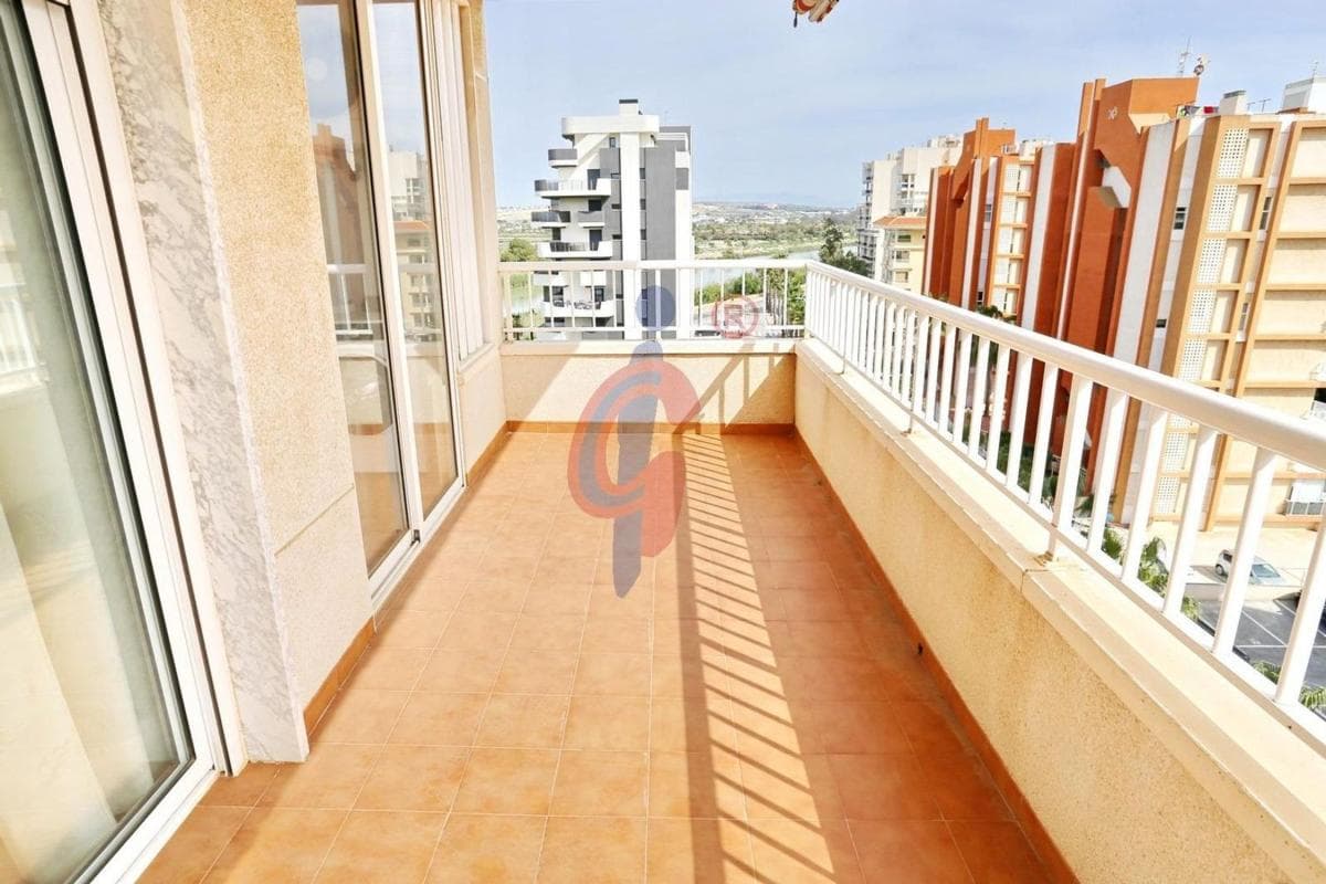 Venta de piso en Avenida del Puerto, 39, Guardamar del Segura
photo 3