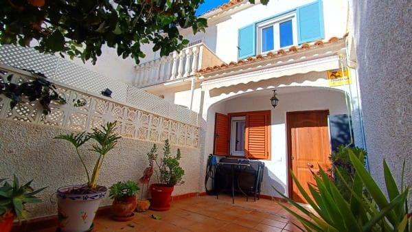 Chalet independiente en venta en Barrio La Siesta - El Salado - Torreta, Torrevieja
photo 1