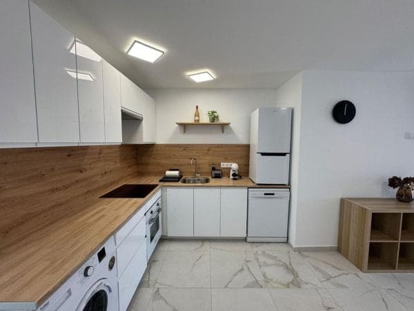 Продажа квартиры на Calle San Miguel de Salinas, 7, Торревьеха
photo 1